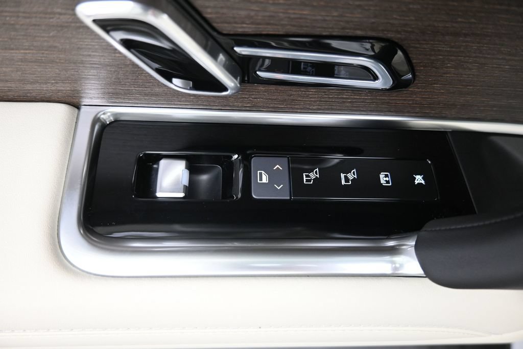 New 2026 Land Rover Range Rover SE AWD/4WD image 18