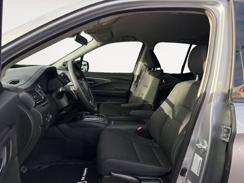 Used 2023 Honda Ridgeline Sport image 10