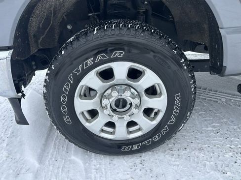 Used 2024 Ford F250 XLT image 11