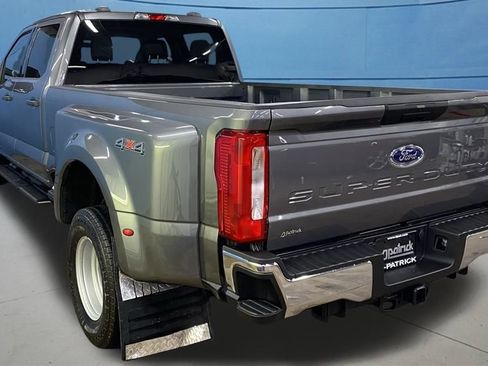 Used 2025 Ford F350 XLT image 7