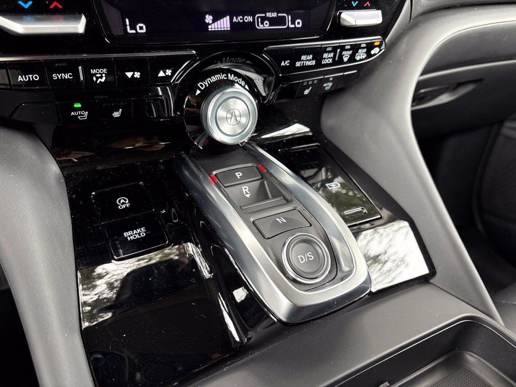 Used 2026 Acura MDX w/ Technology Package FWD image 37