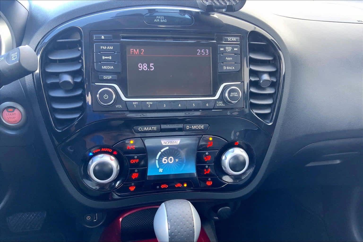 Used 2016 Nissan Juke SV FWD image 34