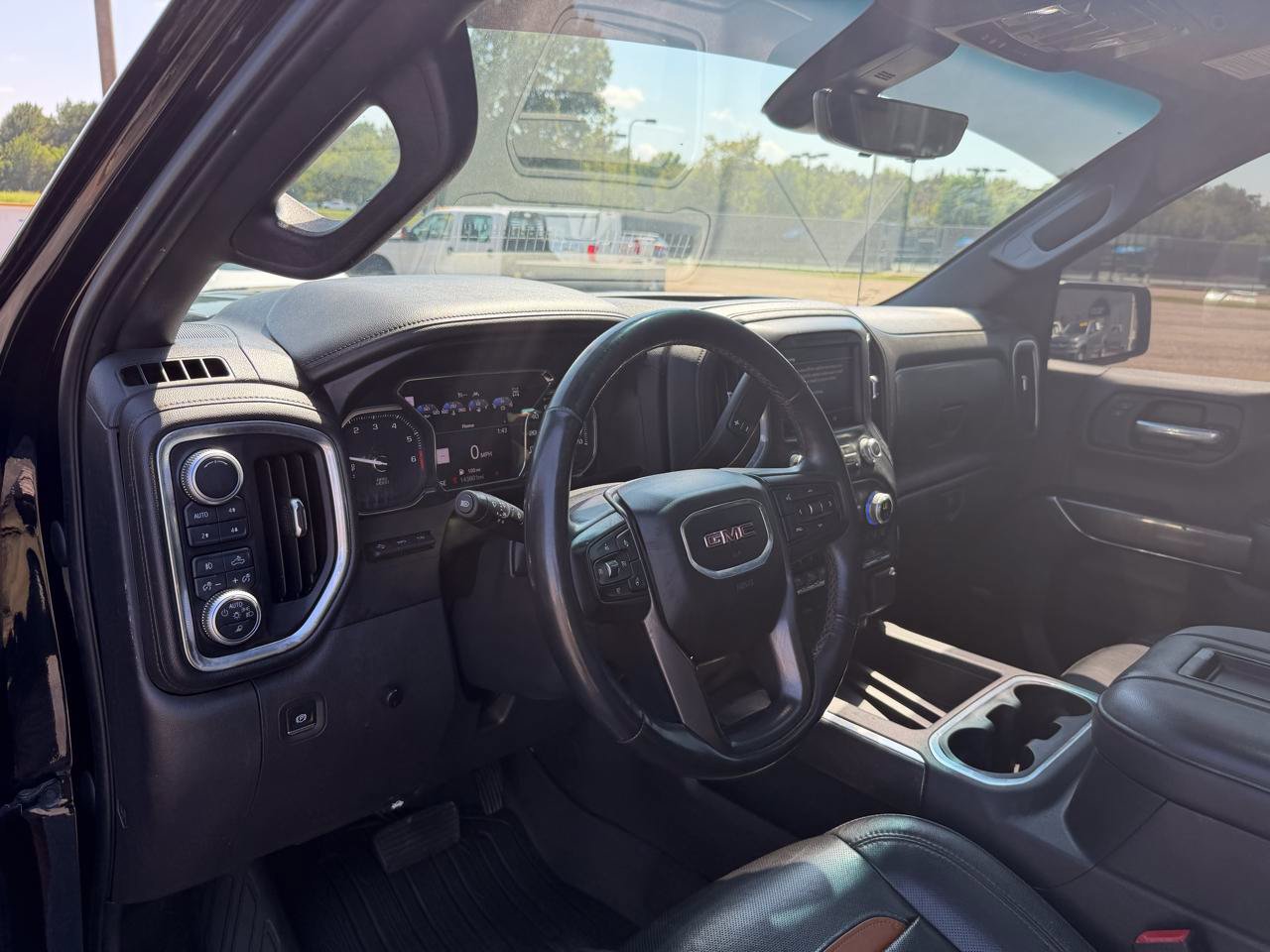 Used 2019 GMC Sierra 1500 AT4 w/ AT4 Premium Package AWD/4WD image 6