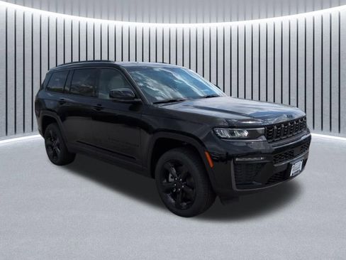 New 2026 Jeep Grand Cherokee L Limited w/ Limited Altitude Package AWD/4WD image 1