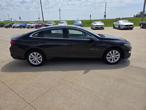 Used 2024 Chevrolet Malibu LT image 2