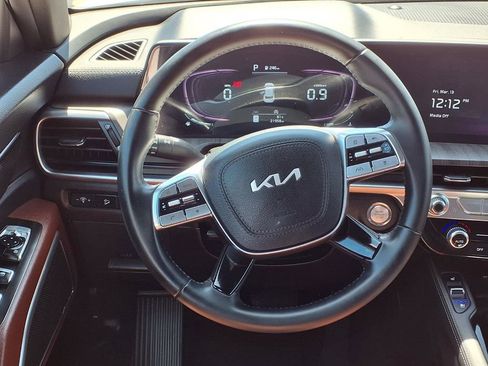 Used 2024 Kia Telluride EX image 20