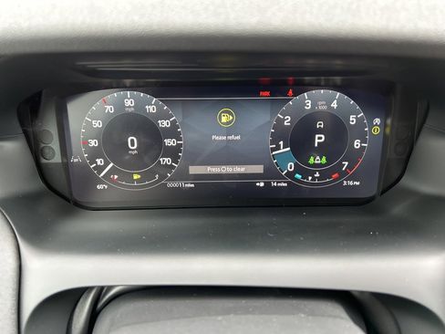 New 2025 Land Rover Discovery Sport S image 27