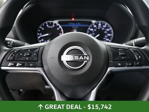 Used 2024 Nissan Sentra SV image 32