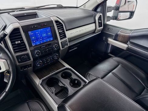 Used 2021 Ford F350 Lariat w/ FX4 Off-Road Package AWD/4WD image 29