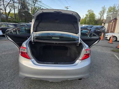 Used 2012 Toyota Camry SE image 11