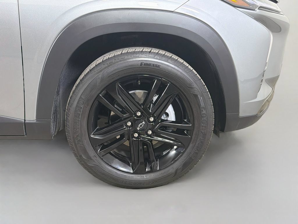 New 2026 Chevrolet Trax ACTIV FWD image 25