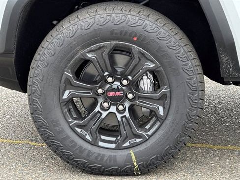 New 2025 GMC Canyon Elevation w/ Convenience Package image 31