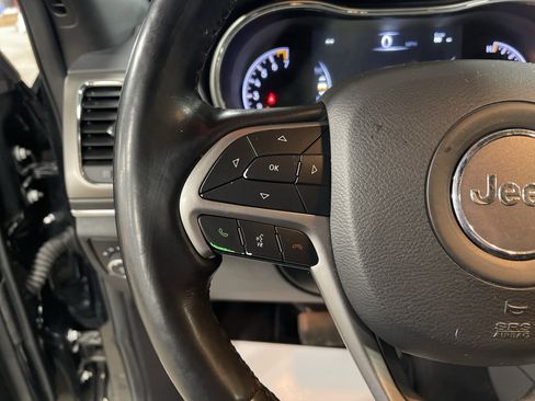 Used 2022 Jeep Grand Cherokee Limited w/ Tech Group image 19