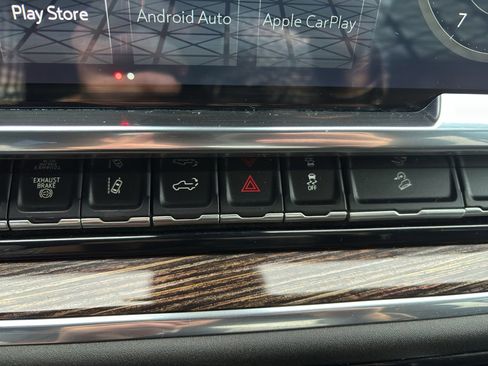 Used 2024 GMC Sierra 3500 SLE w/ SLE Convenience Package image 23