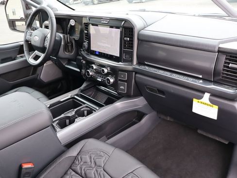 New 2026 Ford F250 Lariat w/ Black Appearance Package AWD/4WD image 45