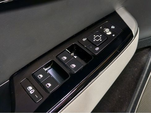 Used 2024 Kia EV6 GT-Line w/ GT-Line White Seat Package image 7