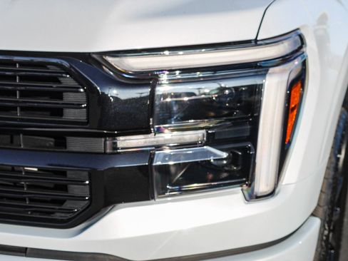 New 2025 Ford F150 Platinum w/ FX4 Off-Road Package image 4