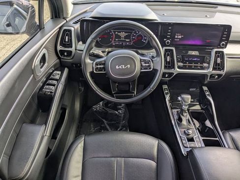 Used 2022 Kia Sorento SX image 16