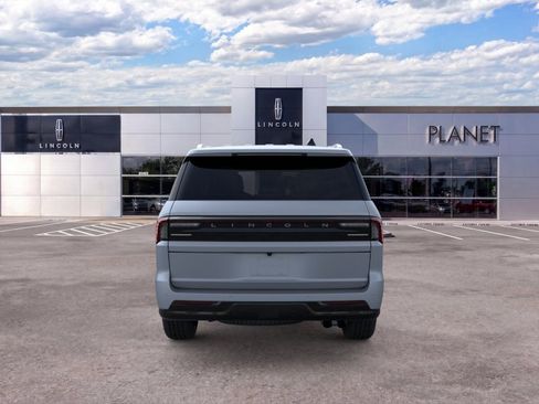 New 2026 Lincoln Navigator Reserve AWD/4WD image 5