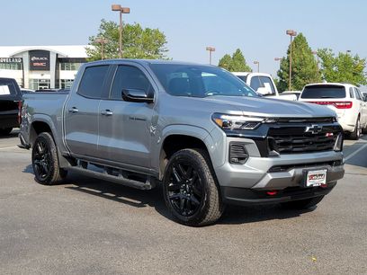 Used 2024 Chevrolet Colorado Z71 w/ Z71 Convenience Package 2