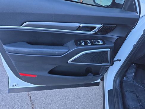 Used 2020 Kia Telluride LX image 11