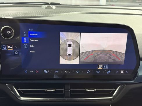 New 2026 Chevrolet Equinox EV LT image 19