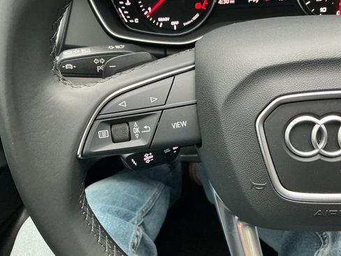 Used 2023 Audi Q5 2.0T Premium w/ Convenience Package image 17