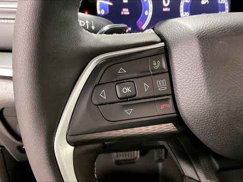 New 2025 Jeep Grand Cherokee Altitude image 21