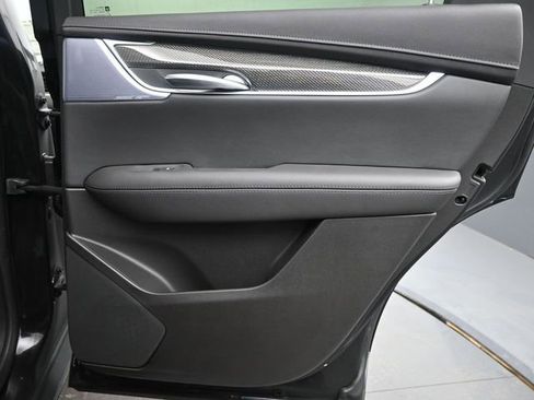 New 2026 Cadillac XT5 Sportv w/ LPO, Onyx Lite Package image 16