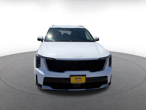 Used 2024 Kia Sorento S image 3