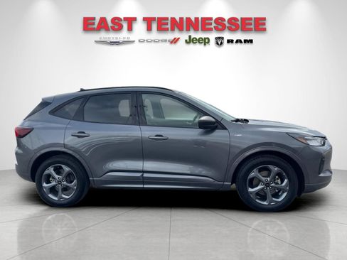 Used 2024 Ford Escape ST-Line image 2