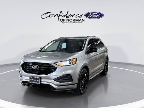 Certified 2024 Ford Edge SE w/ Black Appearance Package AWD/4WD image 3