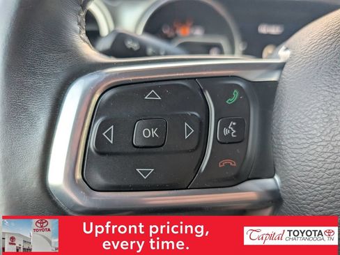 Used 2019 Jeep Wrangler Unlimited Sahara AWD/4WD image 15