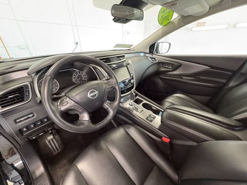 Used 2024 Nissan Murano SV AWD/4WD image 14