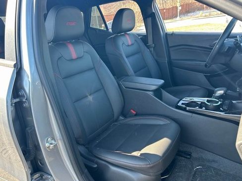 Used 2025 Chevrolet Trax RS w/ Driver Confidence Package image 9
