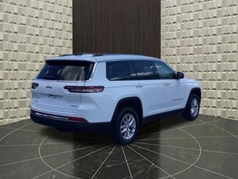 Certified 2023 Jeep Grand Cherokee L Laredo w/ Luxury Tech Group I AWD/4WD image 4