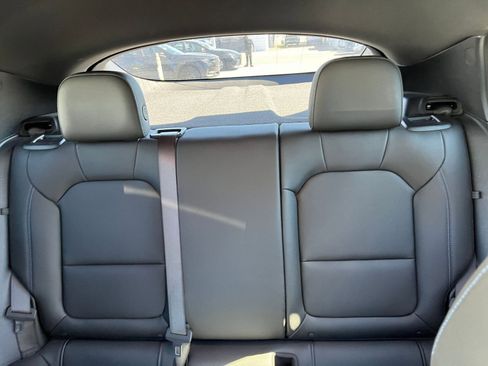 Used 2025 Buick Envista Sport Touring image 38