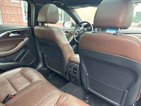Used 2018 INFINITI QX30 AWD w/ Cafe Teak Theme Package image 15