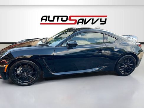 Used 2024 Toyota GR86 Premium RWD image 4