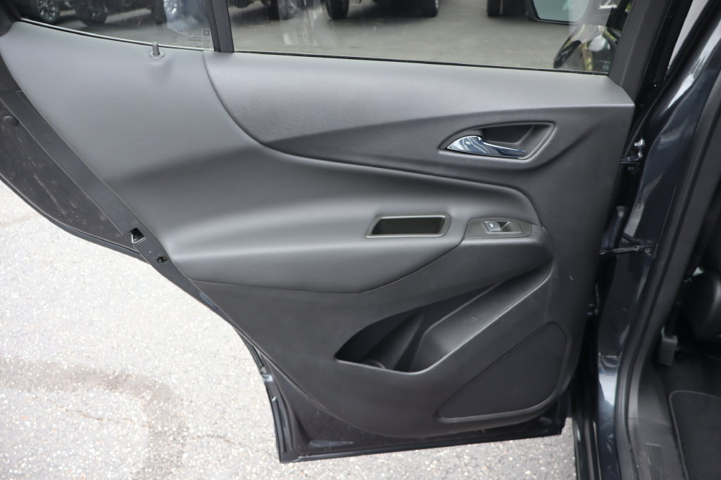 Used 2023 Chevrolet Equinox LT FWD image 28