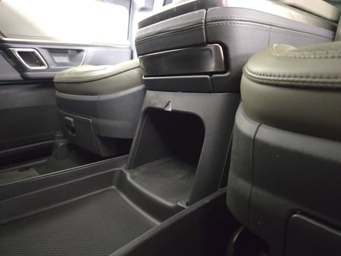 Used 2022 Rivian R1S Launch Edition image 33