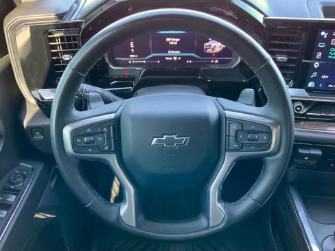 Used 2025 Chevrolet Silverado 1500 LT Trail Boss w/ Convenience Package II AWD/4WD image 35