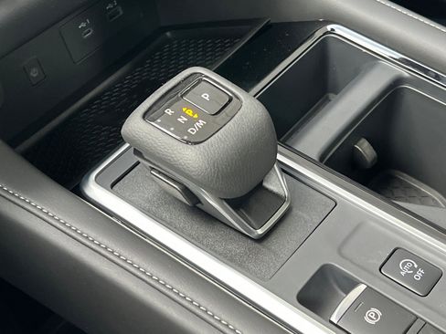 New 2025 Nissan Pathfinder SL w/ Lighting Package (N92) image 26