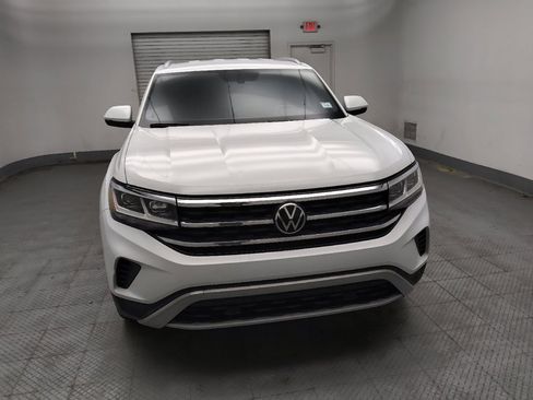 Used 2020 Volkswagen Atlas Cross Sport SE w/ Towing Package image 14