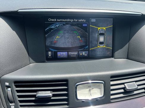 Used 2019 INFINITI Q70 Luxe w/ Sport Package RWD image 13