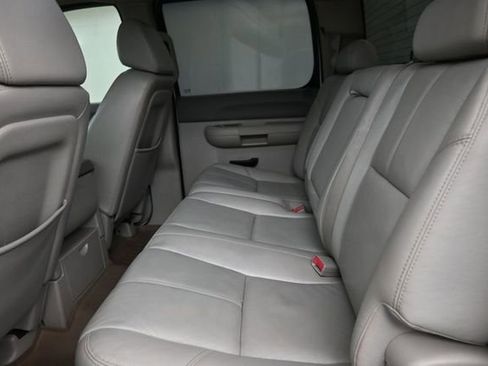 Used 2008 GMC Sierra 2500 SLE w/ Convenience Package AWD/4WD image 18