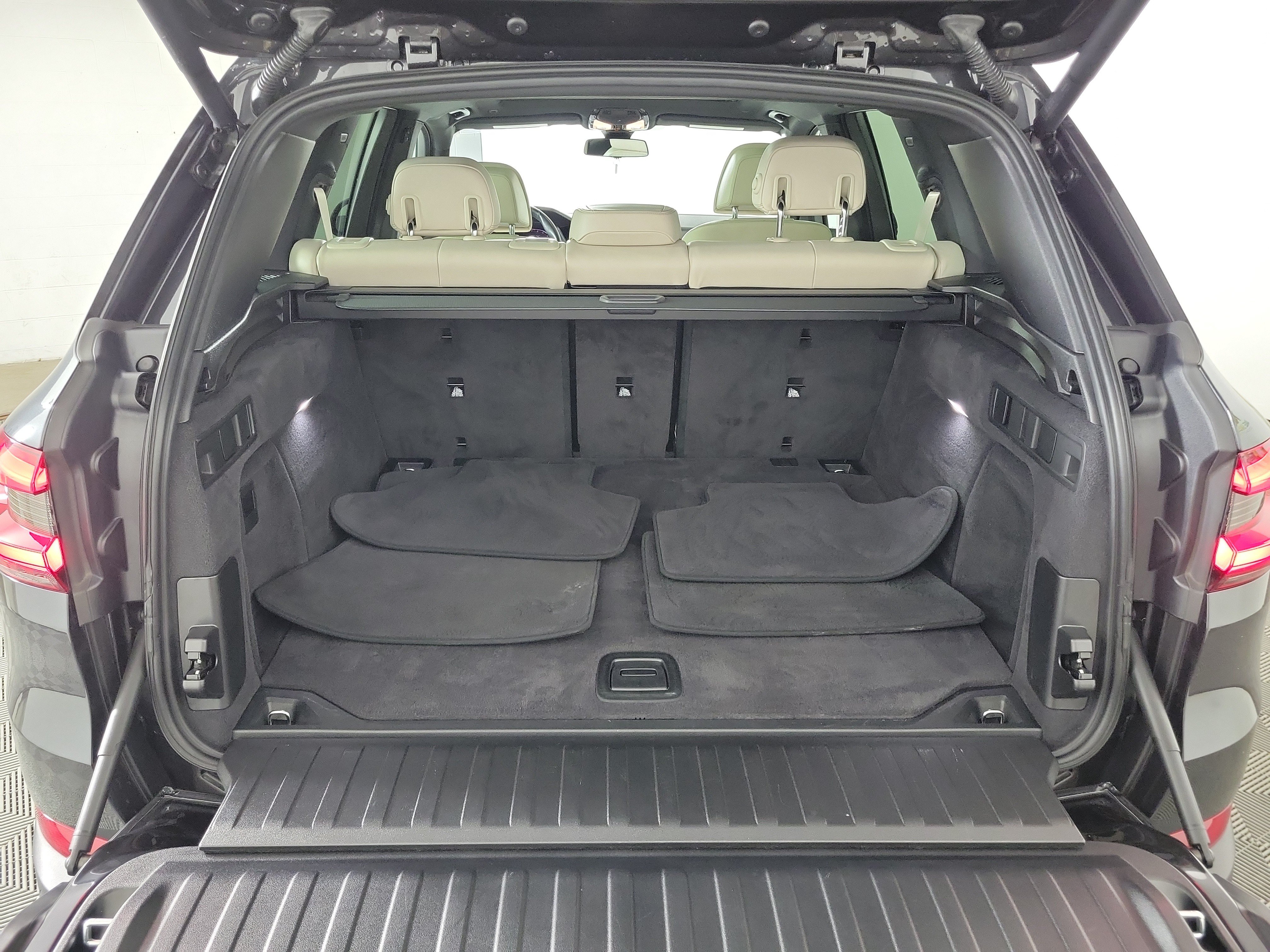 Used 2020 BMW X5 xDrive40i w/ Premium Package AWD/4WD image 25