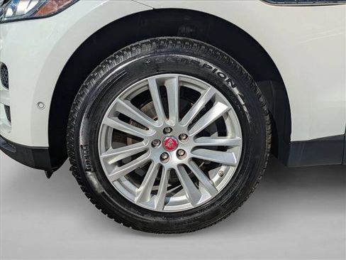 Used 2020 Jaguar F-PACE Prestige image 24