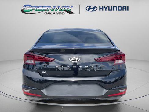 Used 2020 Hyundai Elantra SE FWD image 3