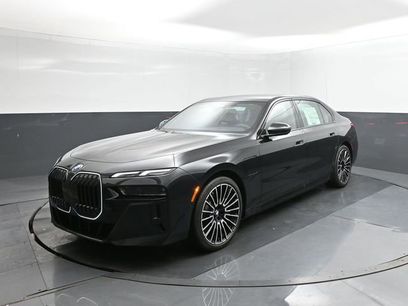 New 2025 BMW 750e xDrive w/ Premium Package